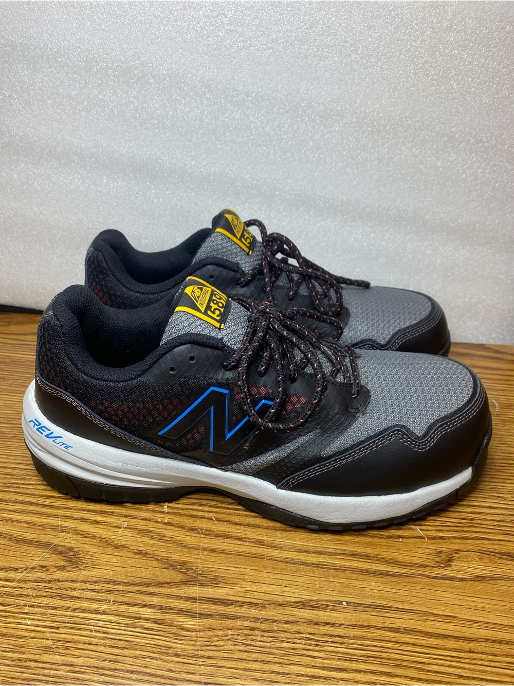 New Balance 589  Composite Toe Non Slip Work Shoes MID589KE Men’s Size 9.5 2E